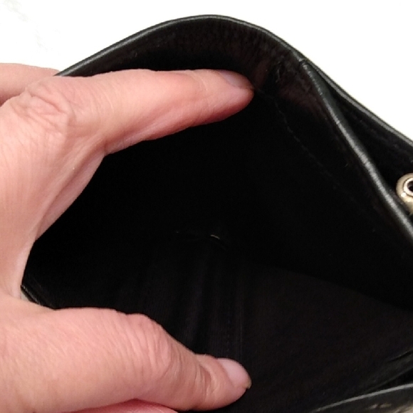 Fossil Elegant Compact Black Genuine Leather Wallet Kisslock Coin Purse - Picture 8 of 16